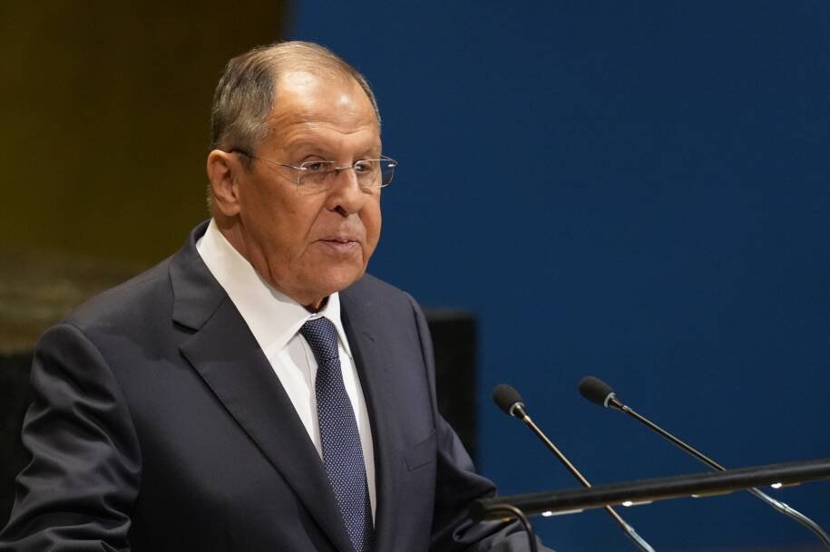 Sergei Lavrov e Johann Wadephul discutem guerra na Ucrânia e tensões bilaterais