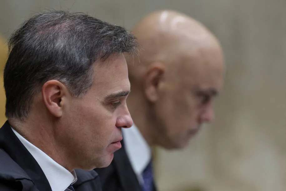 STF marca sessão para 15 de outubro e tensão aumenta com pedidos de vista sobre Moraes