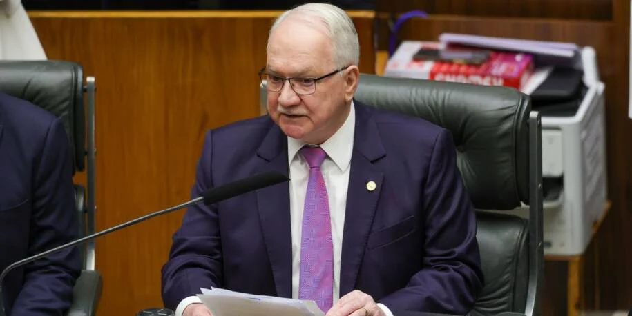 STF vive crise após Fachin cancelar sessões e Flávio Dino reintegrar Andrei Rodrigues