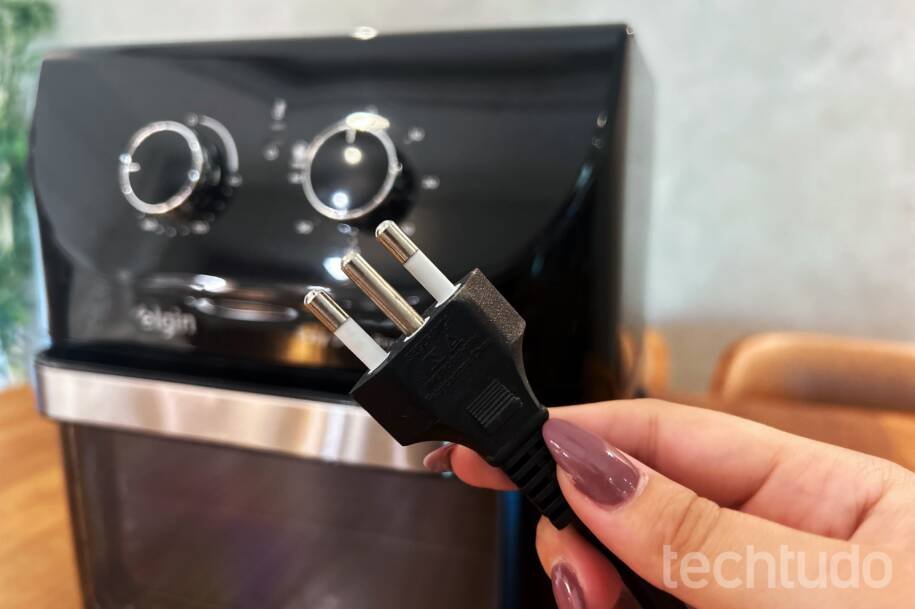 TechTudo alerta: Air fryer e micro-ondas podem causar incêndios em extensões