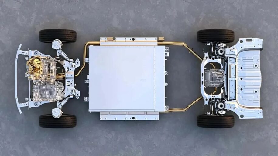 Toyota e BYD revelam custos alarmantes para troca de baterias híbridas no Brasil