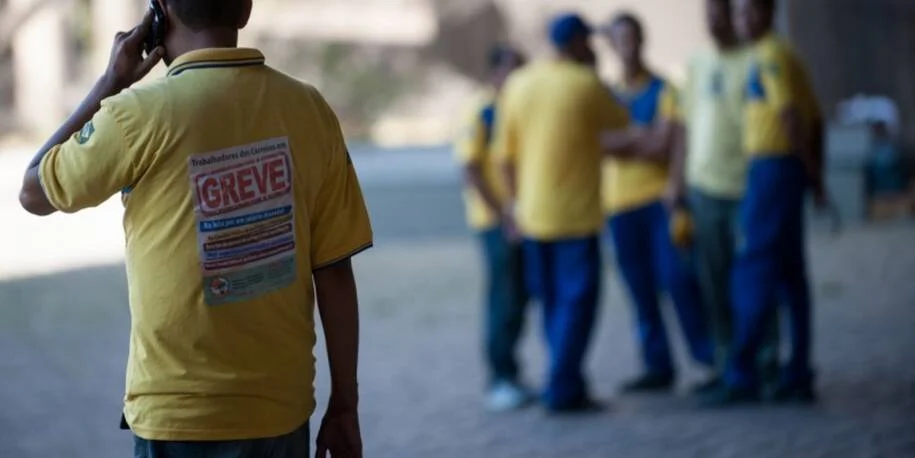 Trabalhadores dos Correios entram em greve por tempo indeterminado e exigem mudanças