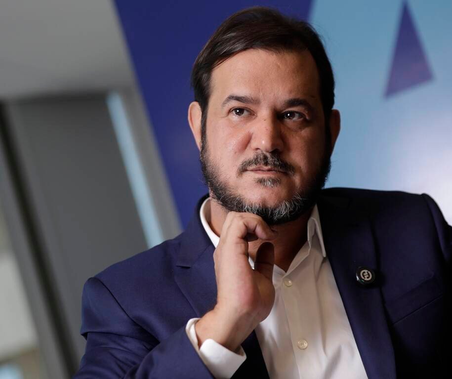 TRE-RJ aprova candidatura de Antônio Rueda, mas investigações continuam