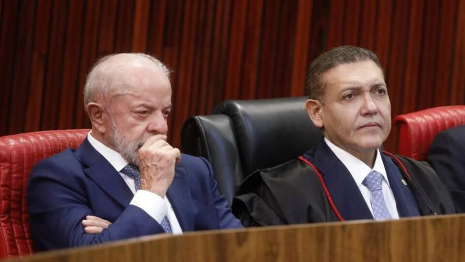TSE autoriza Lula a defender soberania e livre-comércio em pronunciamento tenso
