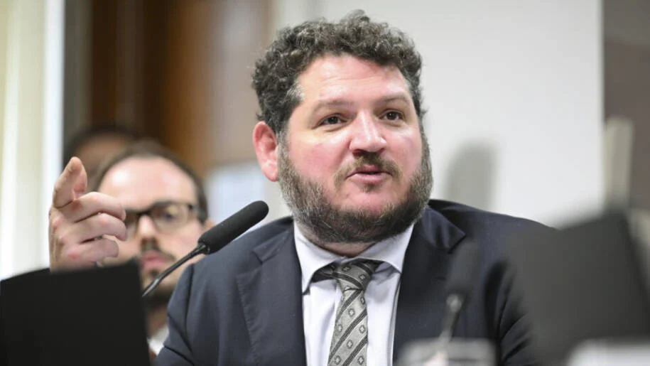 Vladimir Timerman denuncia Banco Master e provoca prisão de Daniel Vorcaro
