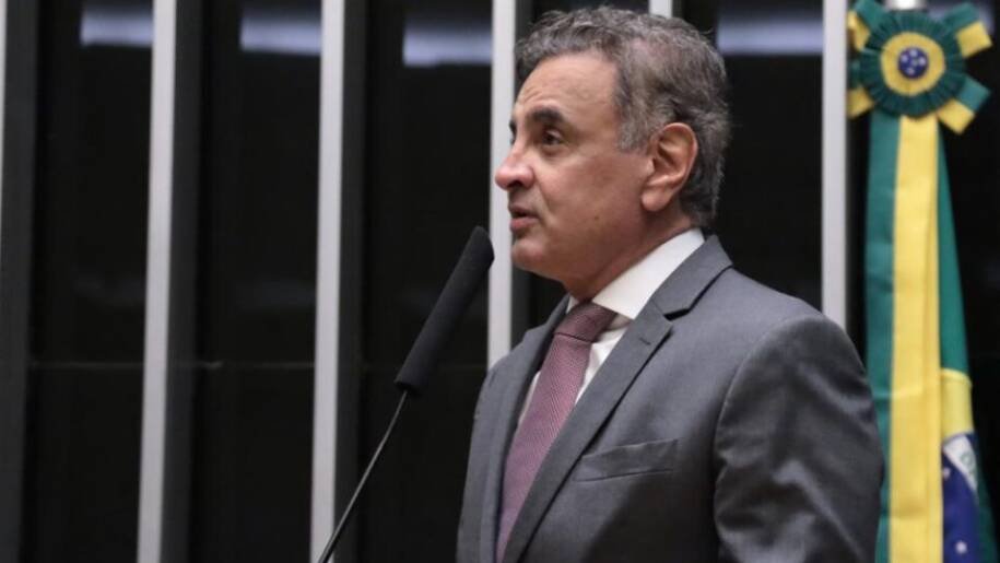 Aécio Neves libera filiados do PSDB para apoiar Lula ou Flávio Bolsonaro no segundo turno