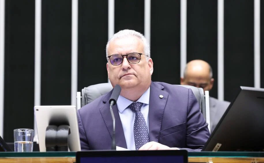 Alfredo Gaspar busca Vice-Presidência ao lado de Flávio Bolsonaro após polêmica