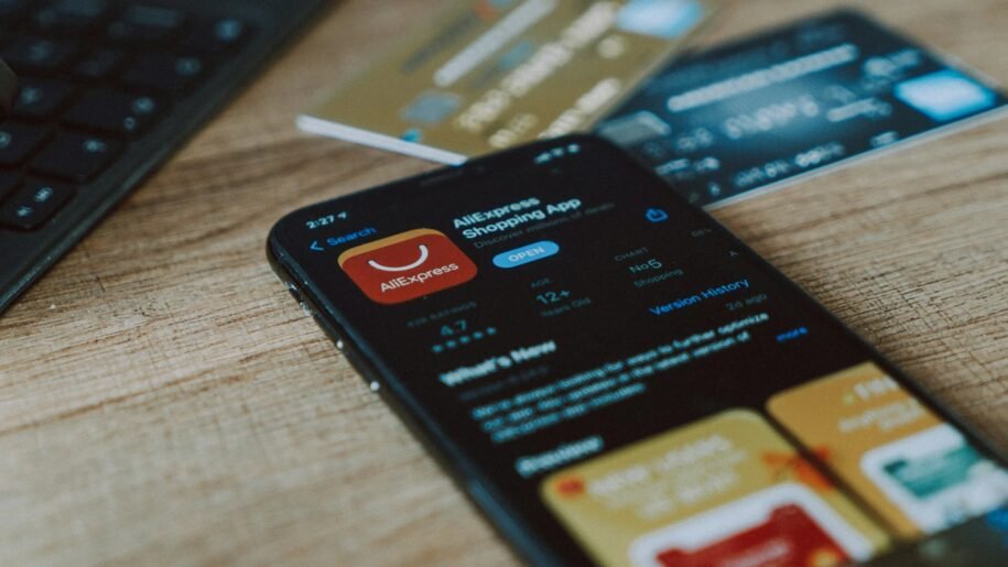 AliExpress e Correios firmam acordo para acelerar entregas em Black Friday e 11.11