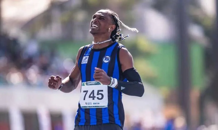 Alison dos Santos é indicado ao prêmio Melhor Atleta do Ano e quebra recorde mundial!