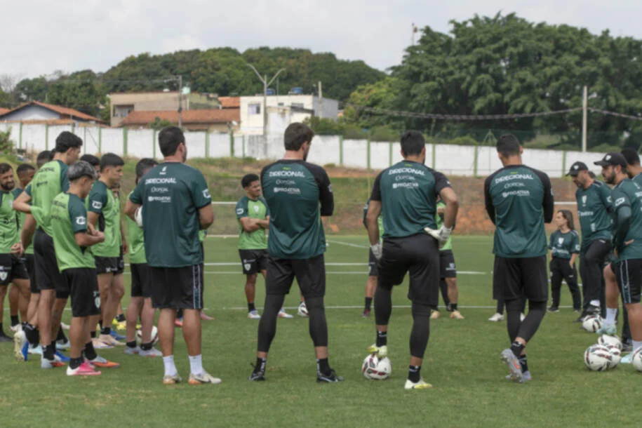 América Mineiro enfrenta rebaixamento iminente após 18 anos de Série B