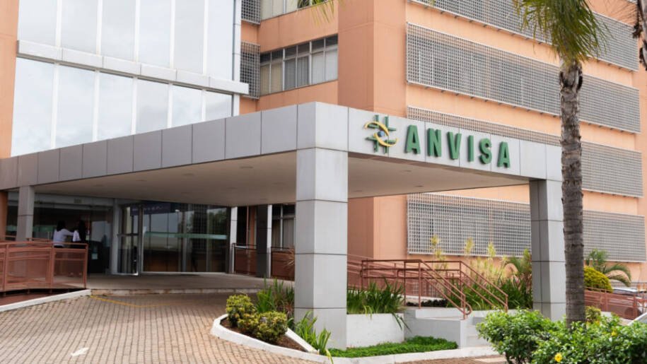 Anvisa proíbe venda de produtos da Cedro Química e apreende da Araújo Limpeza