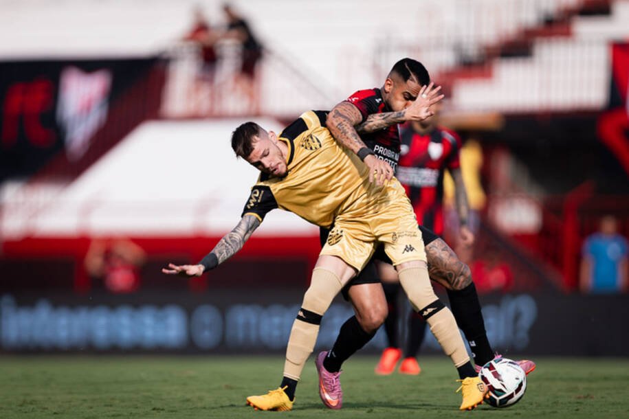 Atlético Goianiense cede empate ao Sport mesmo com jogador a mais no Antônio Accioly