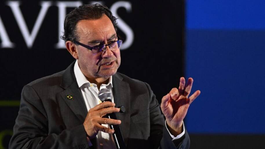 Augusto Cury apoia Flávio Bolsonaro com compromisso inédito e críticas a Lula