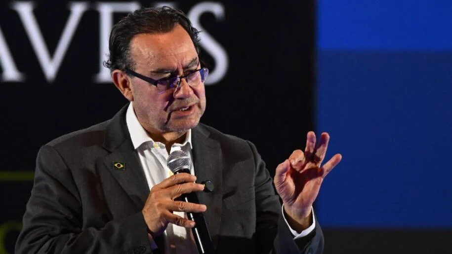 Augusto Cury apoia Flávio Bolsonaro com compromisso inédito e críticas a Lula