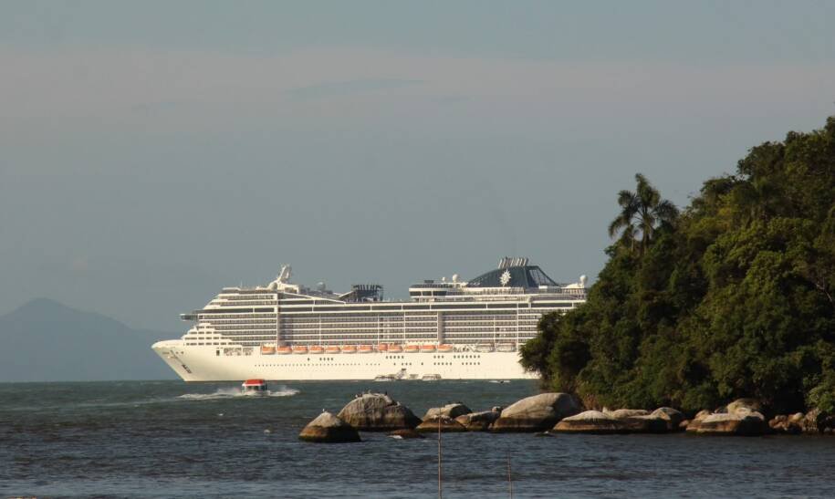 Balneário Camboriú recebe primeiro navio de cruzeiro e prevê 250 mil visitantes
