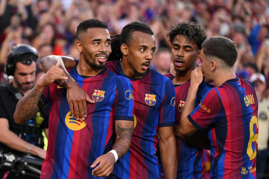 Barcelona domina o Getafe, Gabriel Jesus brilha e mantém liderança na LaLiga