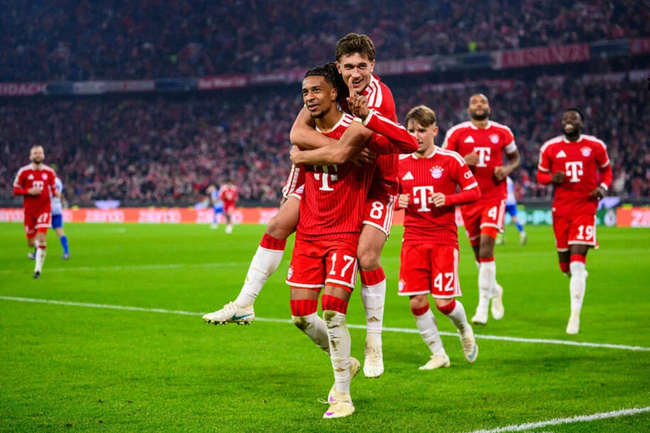 Bayern München goleia Magdeburg com Olise brilhando e avança na Copa da Alemanha