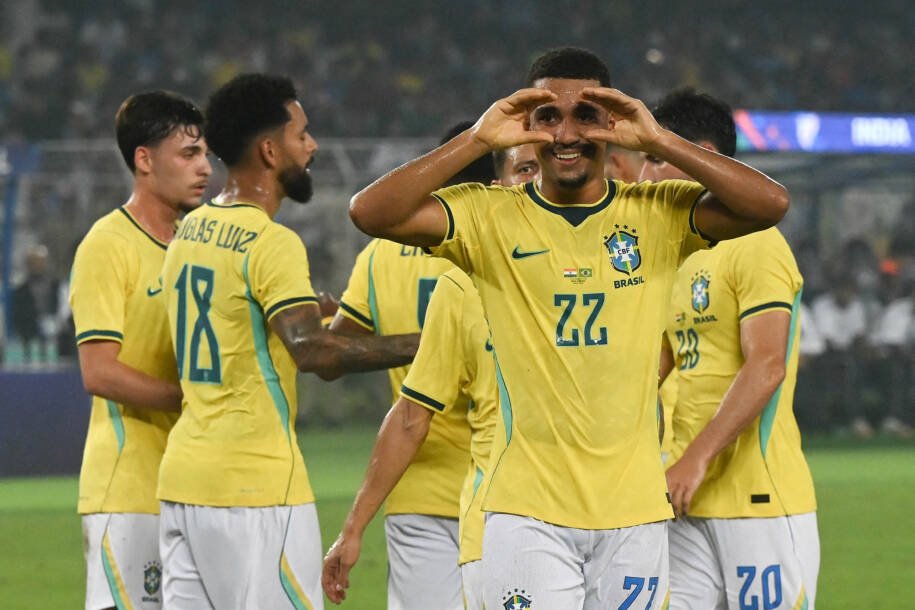 Brasil goleia a Índia por 4 a 0 em Calcutá e Ancelotti busca avaliação