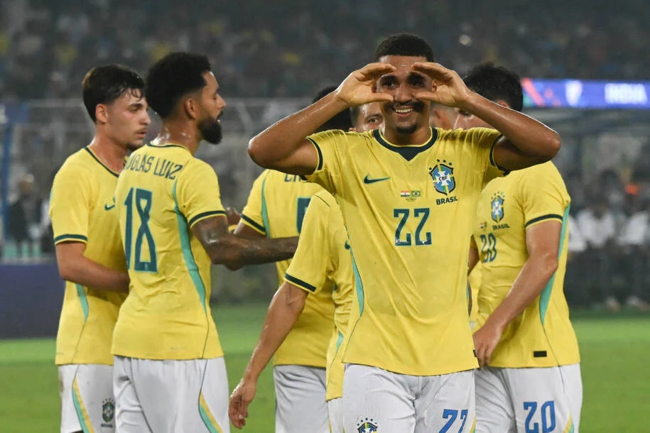 Brasil goleia a Índia por 4 a 0 em Calcutá e Ancelotti busca avaliação