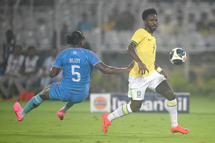 Brasil humilha Índia com 4-0 em Calcutá e Estêvão brilha como melhor em campo