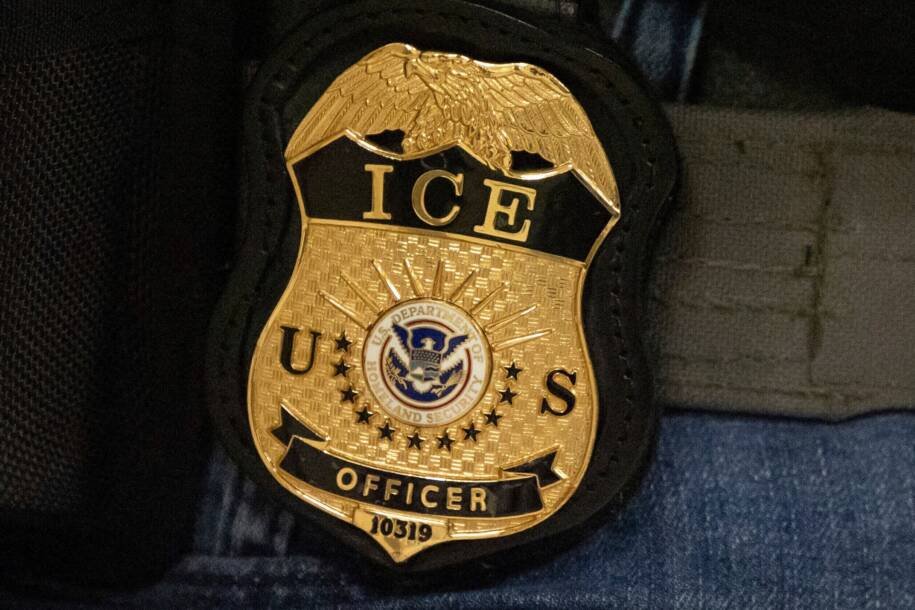 Brasileiros nos EUA enfrentam temor do ICE e mudam local de votação em 2024