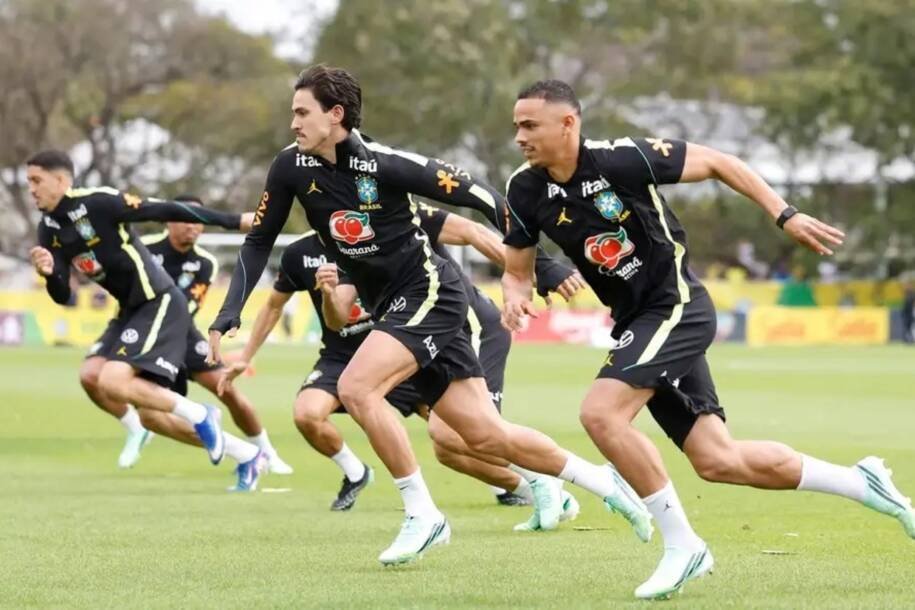 Carlo Ancelotti promove mudanças na Seleção Brasileira contra a Índia em Calcutá
