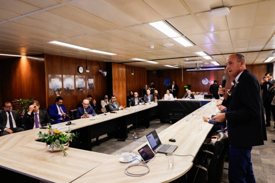 Casan apresenta inovações em reunião com embaixadores árabes em SC