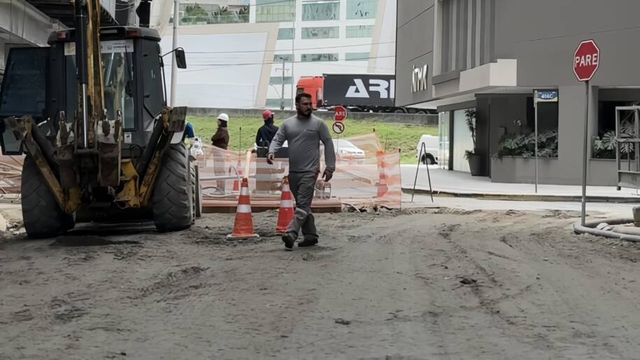 Conasa Águas de Itapema implementa melhorias e reduz caminhões na Rua 422