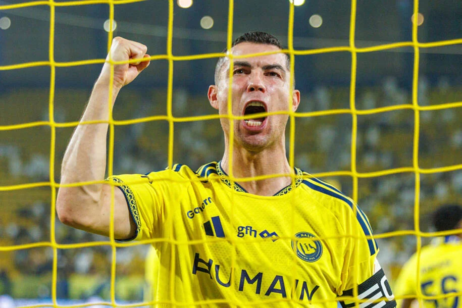 Cristiano Ronaldo marca hat-trick e se aproxima do milésimo gol no Al Nassr