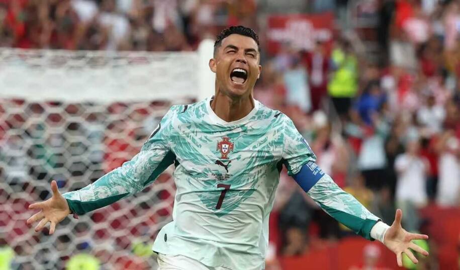 Cristiano Ronaldo pede desculpas após desentendimento com Jorge Jesus e FPF
