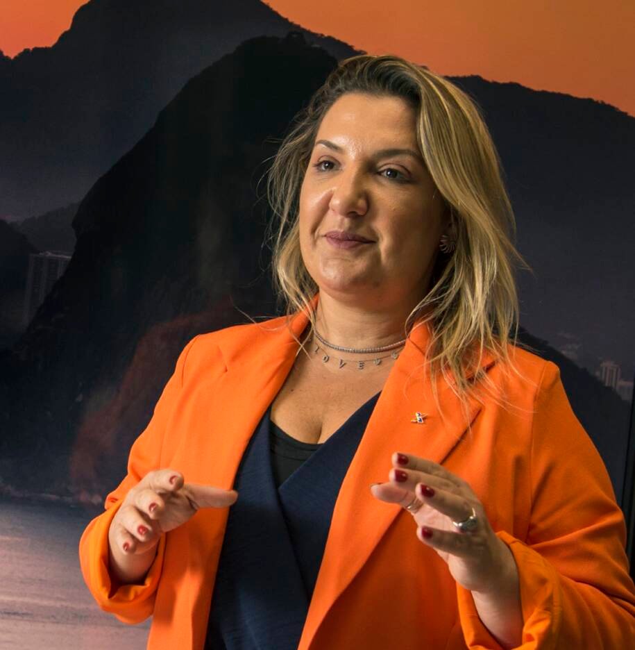 Daniella Marques afirma que governo não cortará programas sociais, mas regalias