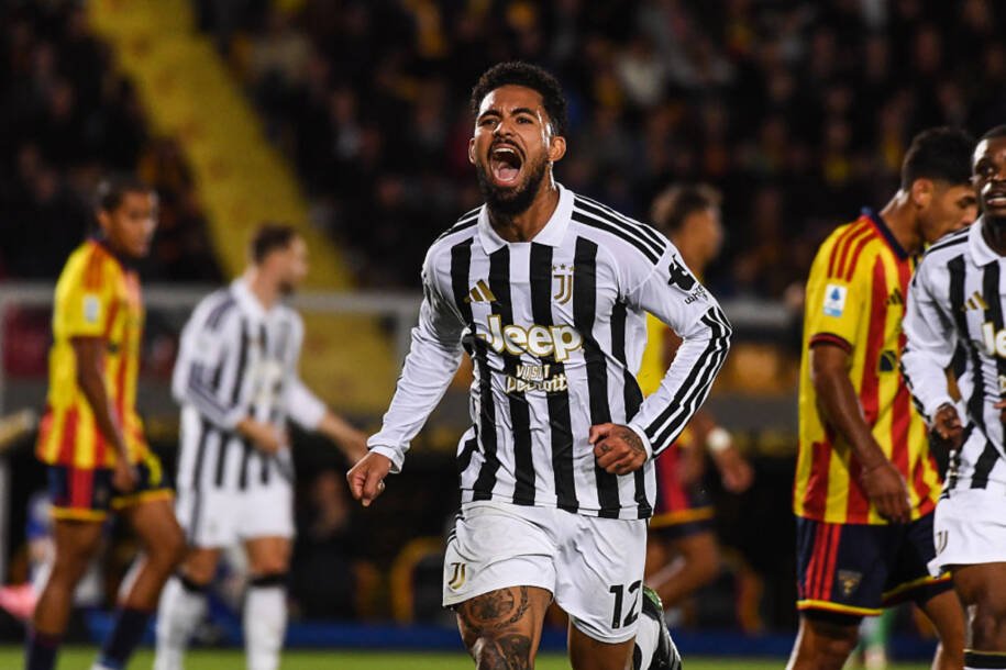Douglas Luiz brilha e Juventus vence Lecce fora de casa em jogo decisivo