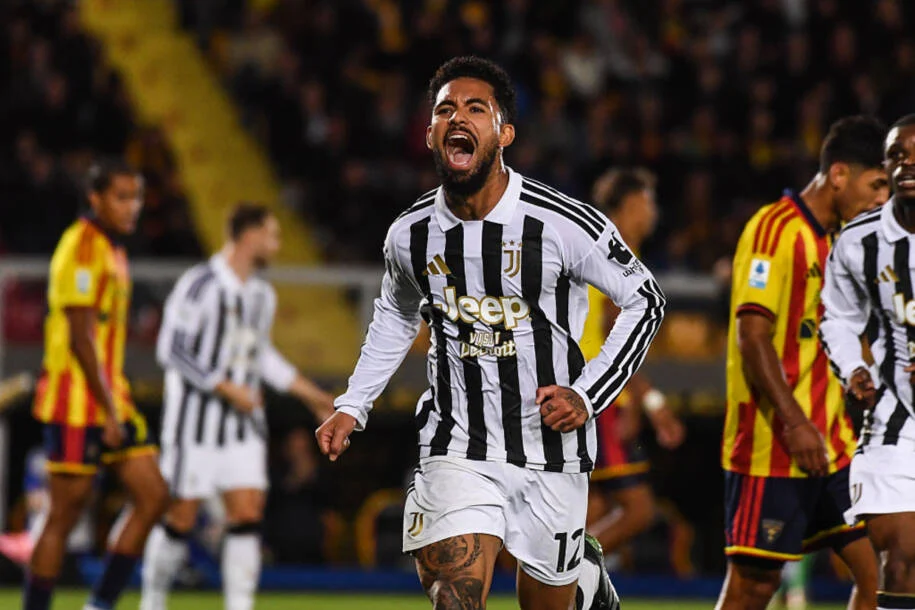 Douglas Luiz brilha e Juventus vence Lecce fora de casa em jogo decisivo