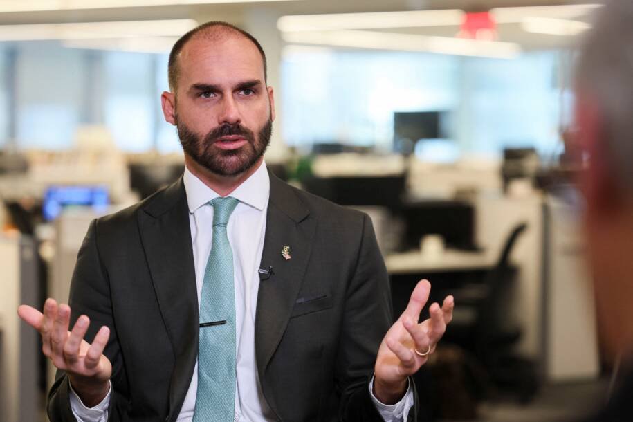 Edson Fachin arquiva investigações contra Eduardo Bolsonaro e cobra PF sobre Jair