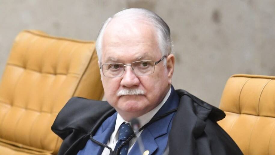 Edson Fachin pede respeito ao voto da população em meio à disputa Lula x Flávio Bolsonaro
