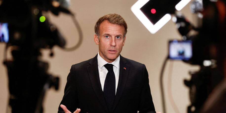 Emmanuel Macron proíbe protestos ilegítimos após 3 mil lojas saqueadas