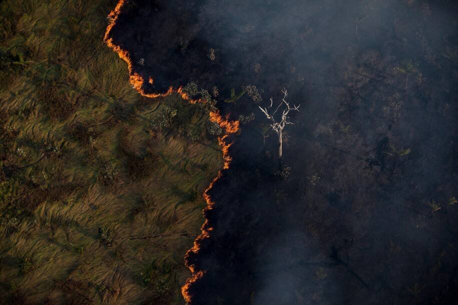 FAB envia dois aviões KC-390 para combater incêndios em Manaus e Amazonas