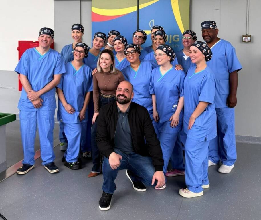 Governador Jorginho Mello apoia ação de otoplastia para 12 crianças em SC