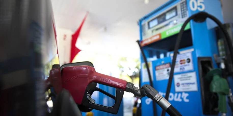Governo amplia subsídios e reduz impostos de combustíveis a R$ 5,2 bi em 30 dias