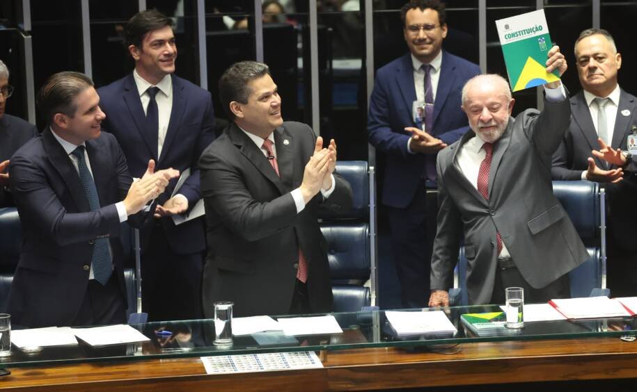 Hugo Motta e Davi Alcolumbre parabenizam Lula e defendem democracia após reeleição