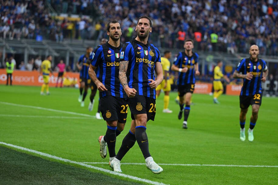 Inter de Milão derrota Parma e assume liderança isolada do Italiano