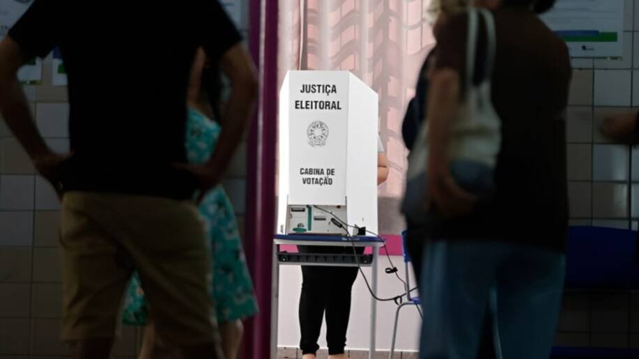 Justiça Eleitoral define regras para 1º turno das eleições 2026 e proíbe boca de urna