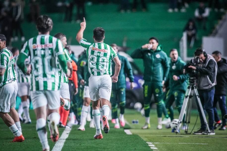 Juventude domina o Operário e conquista liderança da Série B com 3 a 0