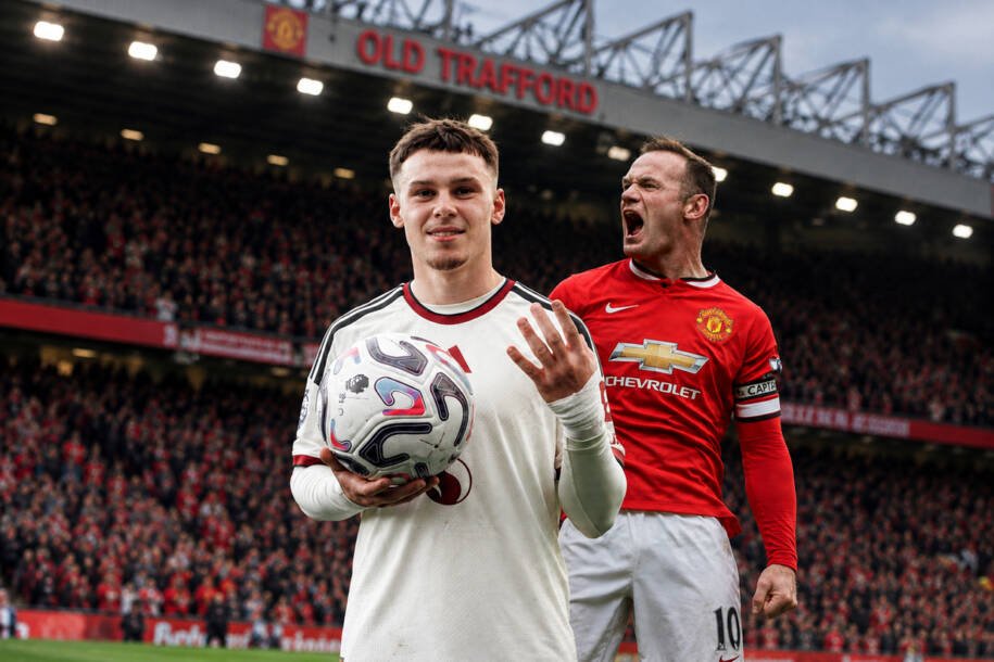 Kai Rooney brilha com quatro gols e gera expectativa no Manchester United