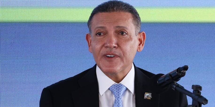 Kassio Nunes Marques analisa pedidos para ampliar horário de votação após caos no transporte