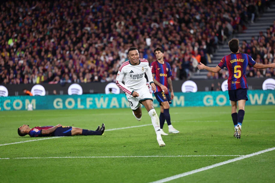 Kylian Mbappé brilha, Real Madrid vence Barcelona e acaba com série invicta