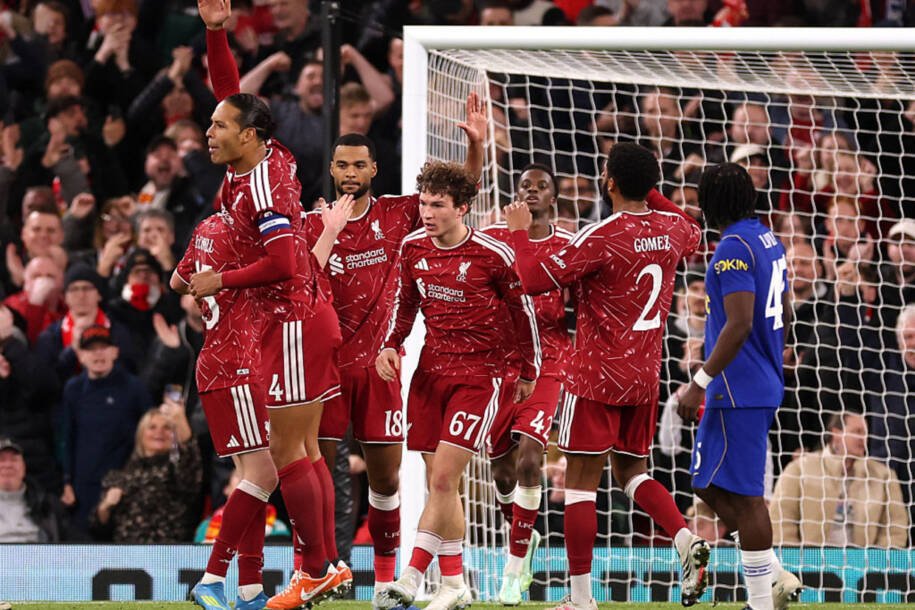 Liverpool vence Chelsea nos pênaltis e avança às quartas da Copa da Liga