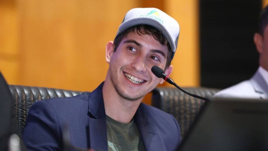 Lucas Polese quebra recorde histórico e conquista 419.735 votos no ES