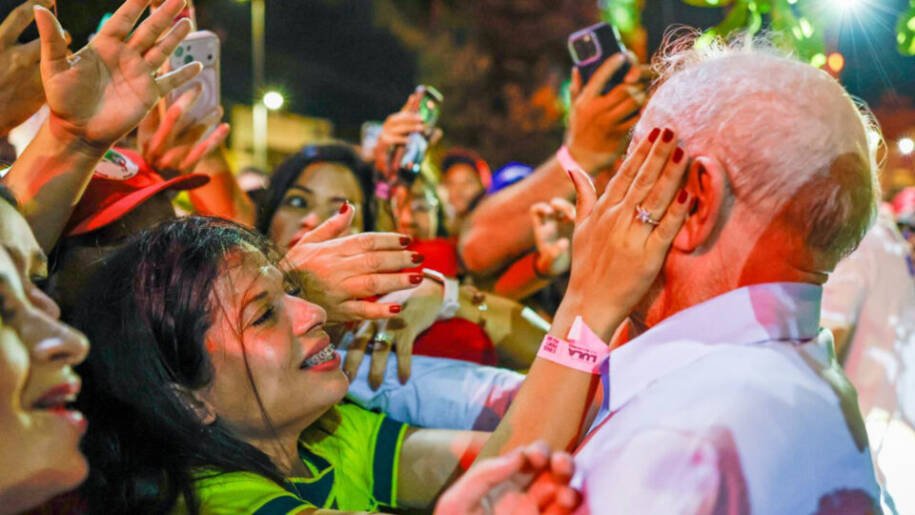 Luiz Inácio Lula da Silva recebe dicas polêmicas de apoiadores para eleições 2026