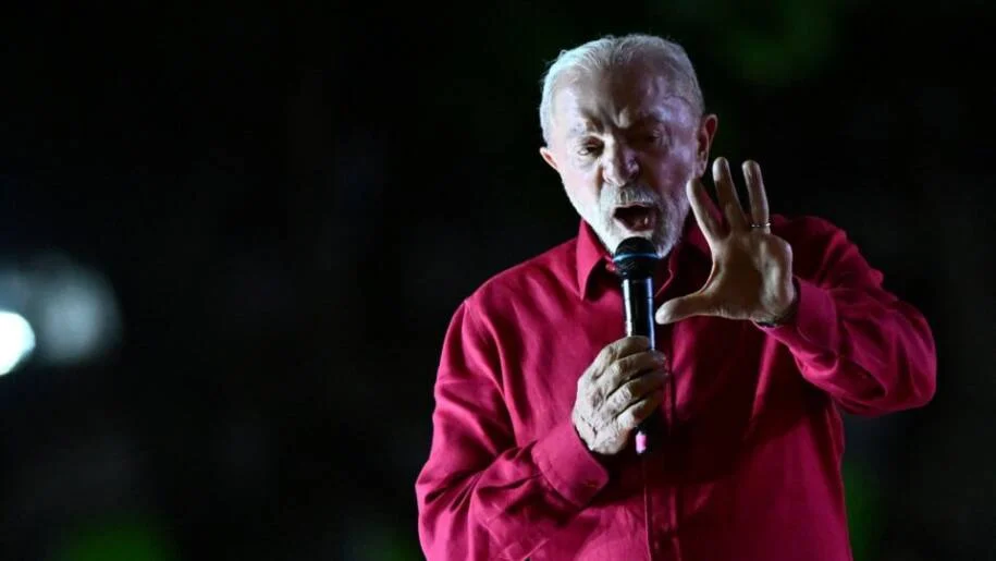 Lula critica Meta por mentiras e defende regulamentação sem censura urgente